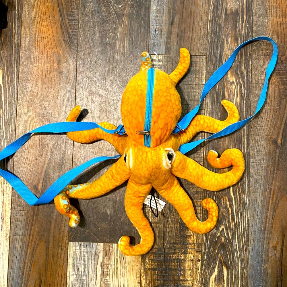 Octopus back pack